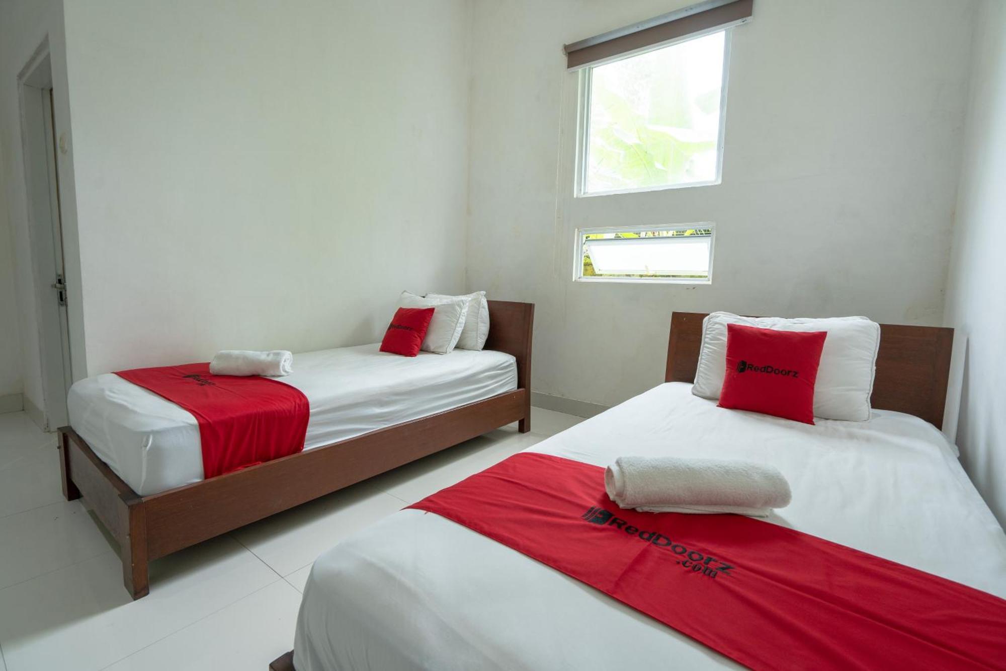 RedDoorz near Bali Zoo Ubud Sukawati Zewnętrze zdjęcie