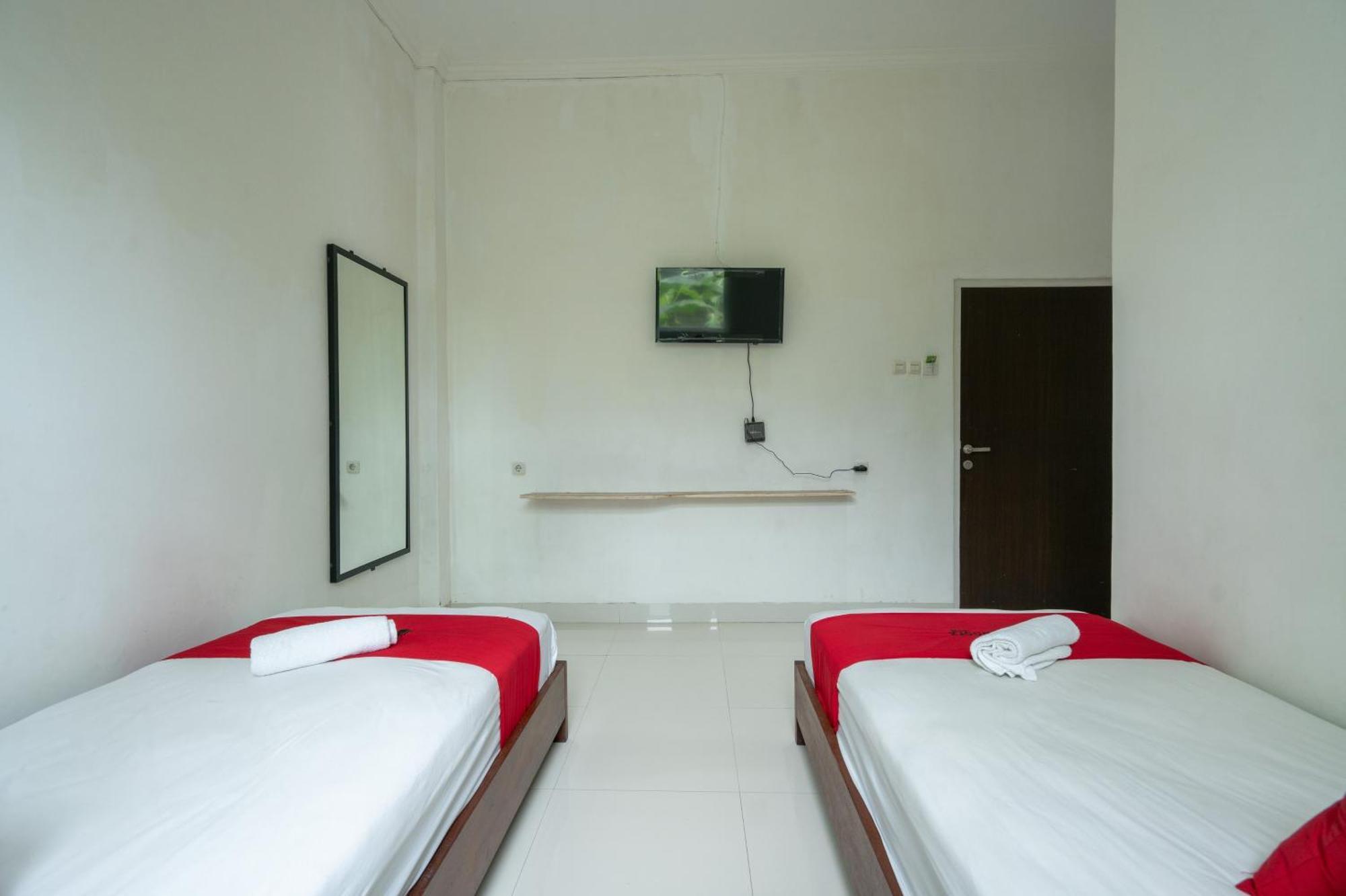 RedDoorz near Bali Zoo Ubud Sukawati Zewnętrze zdjęcie