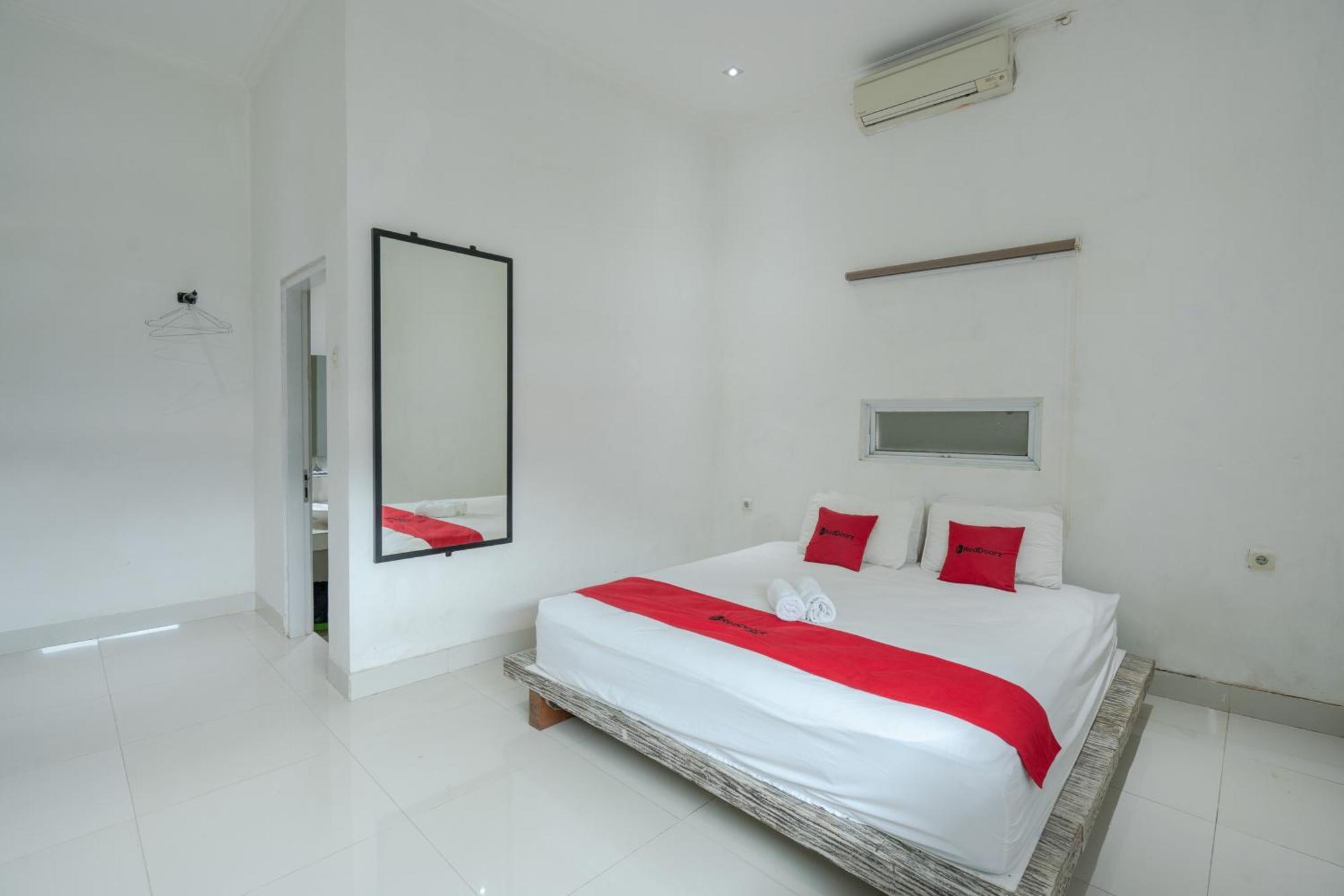 RedDoorz near Bali Zoo Ubud Sukawati Zewnętrze zdjęcie