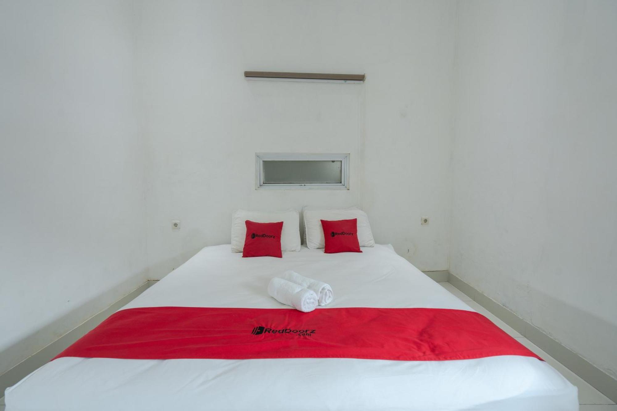 RedDoorz near Bali Zoo Ubud Sukawati Zewnętrze zdjęcie