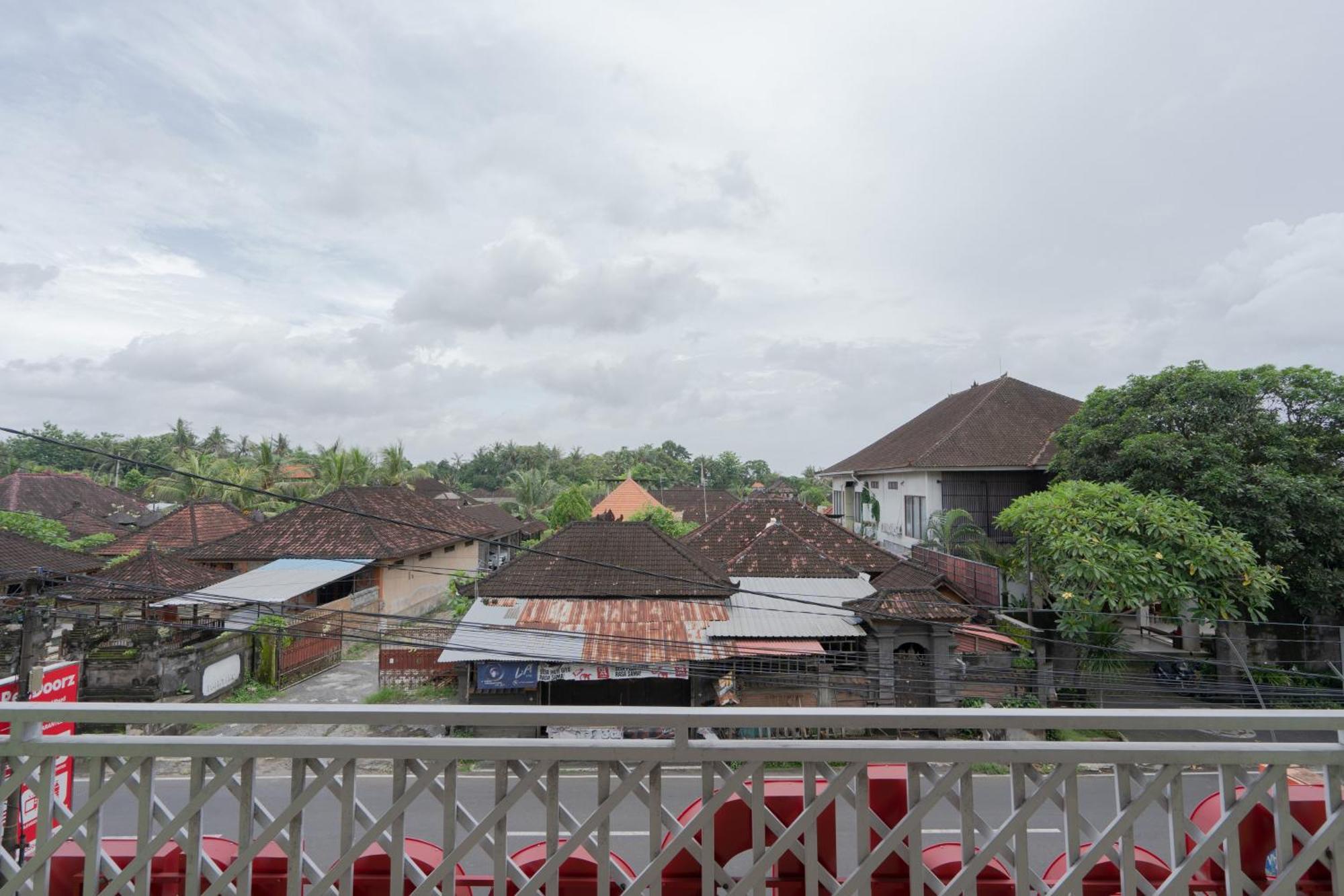 RedDoorz near Bali Zoo Ubud Sukawati Zewnętrze zdjęcie