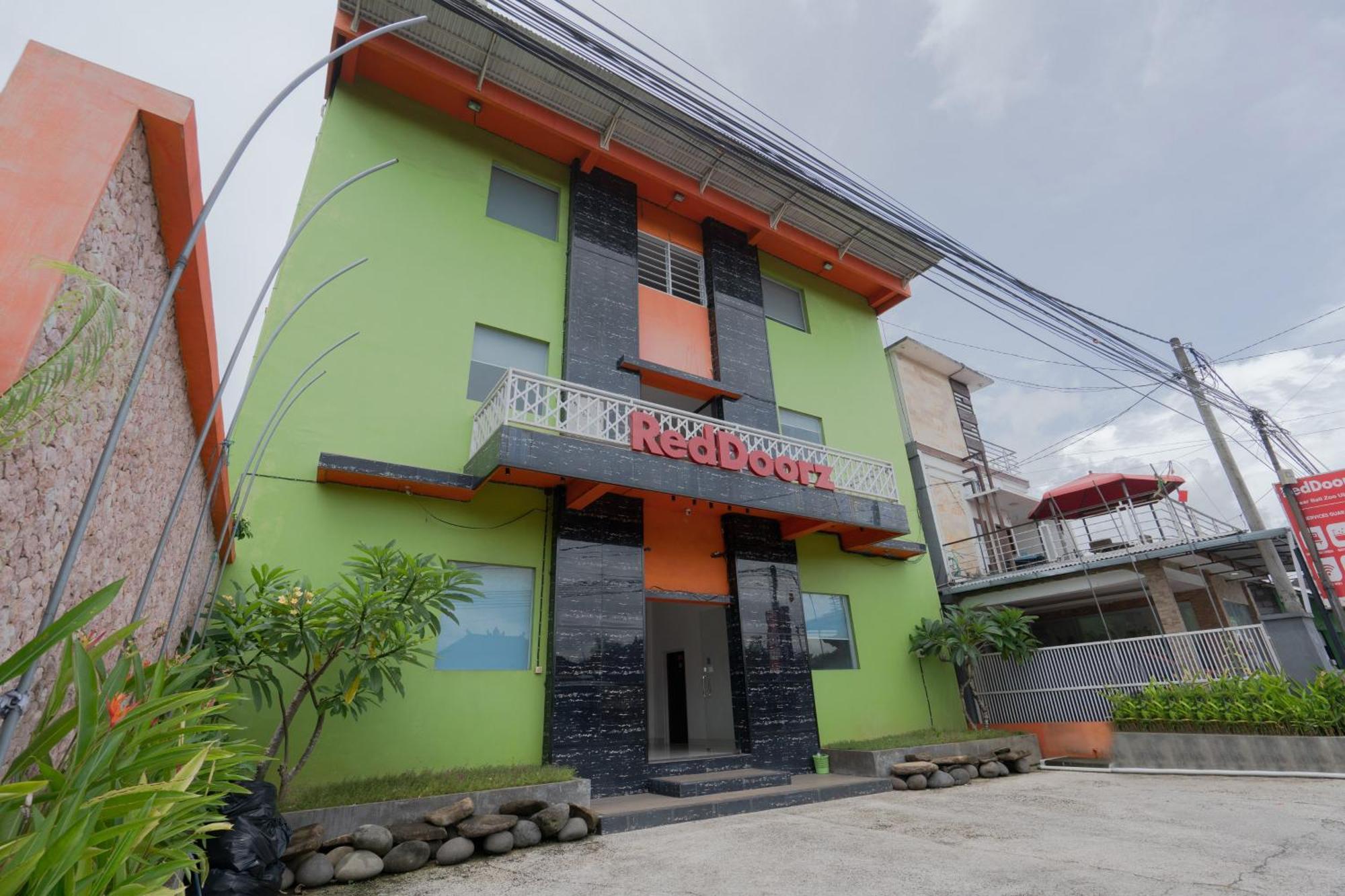 RedDoorz near Bali Zoo Ubud Sukawati Zewnętrze zdjęcie
