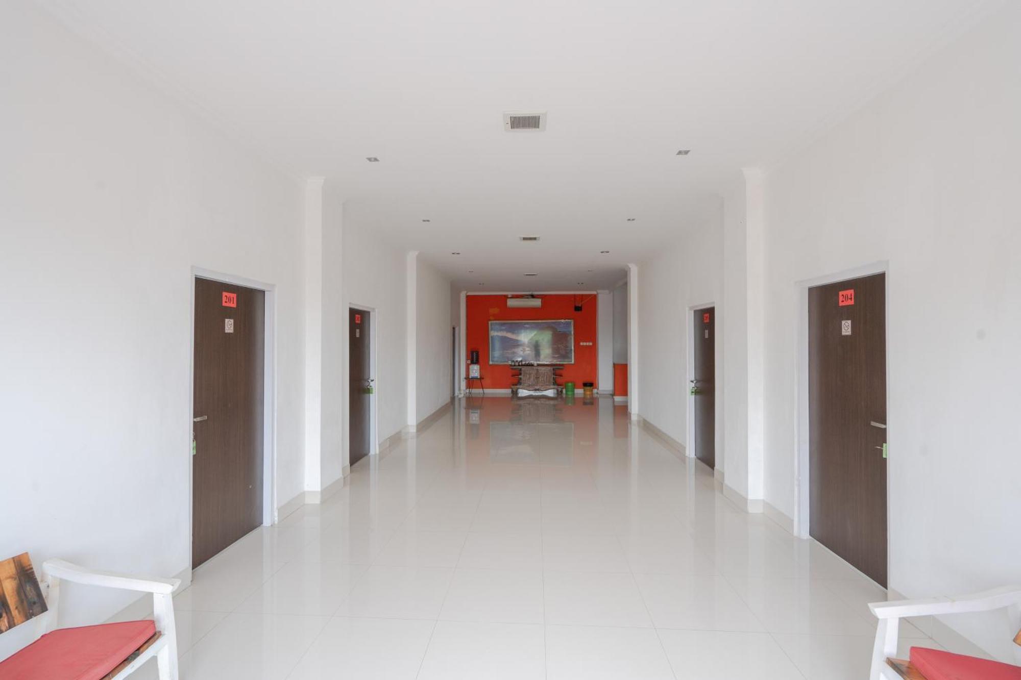 RedDoorz near Bali Zoo Ubud Sukawati Zewnętrze zdjęcie